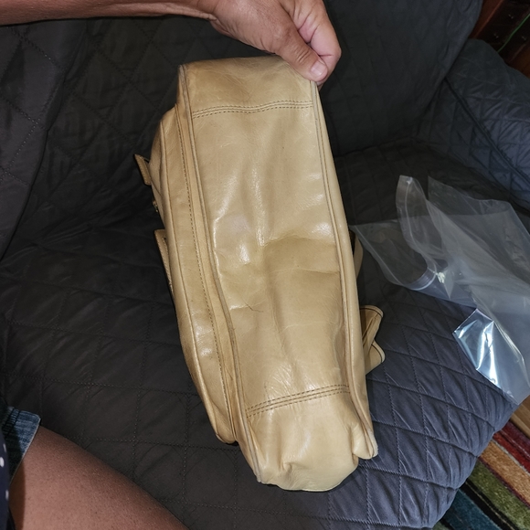 COACH GUC POPPY LEATHER NORTH/SOUTH PUSHLOCK LARGE TOTE BAG - Picture 9 of 16